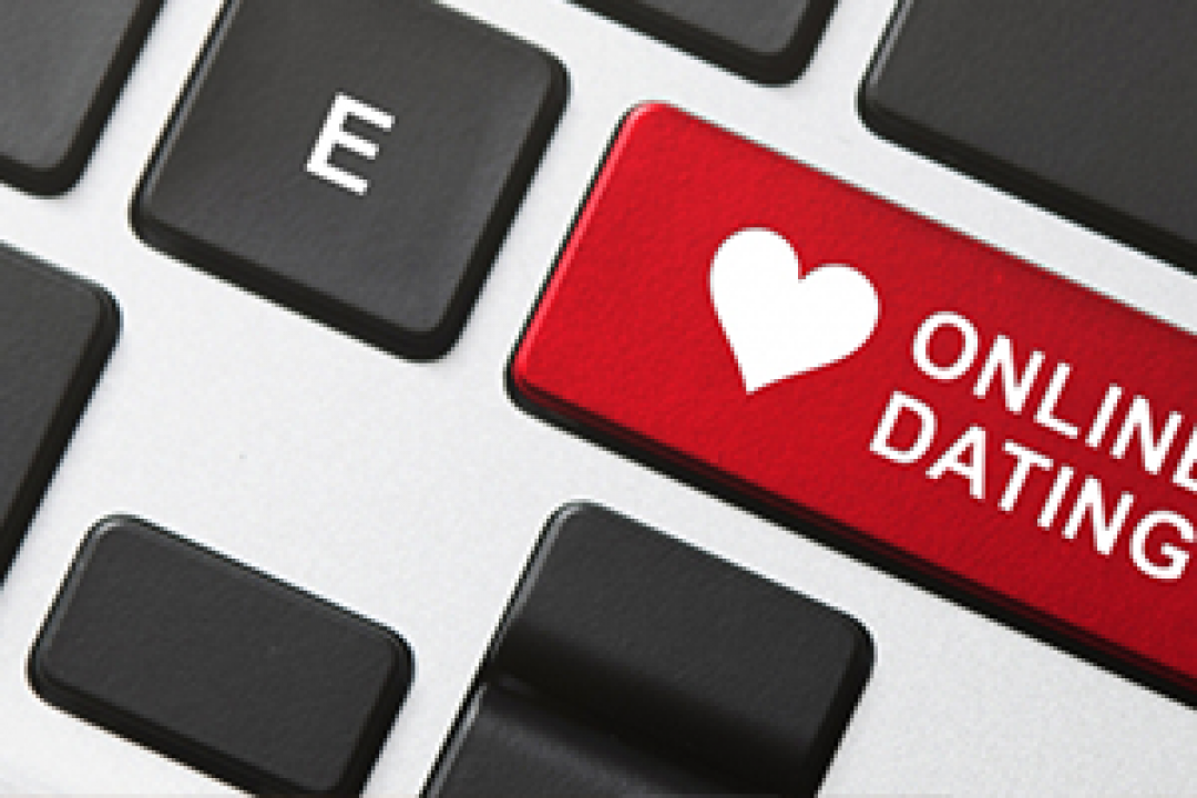 DONABOOK εναντίον LUNONA