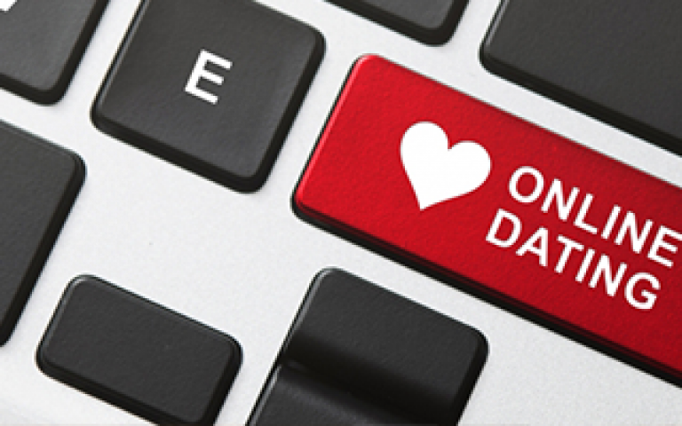 DONABOOK εναντίον LUNONA