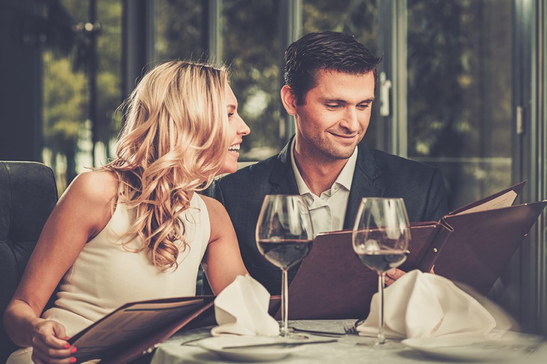 Τι σκέφτεται ένας άντρας στο πρώτο ραντεβού