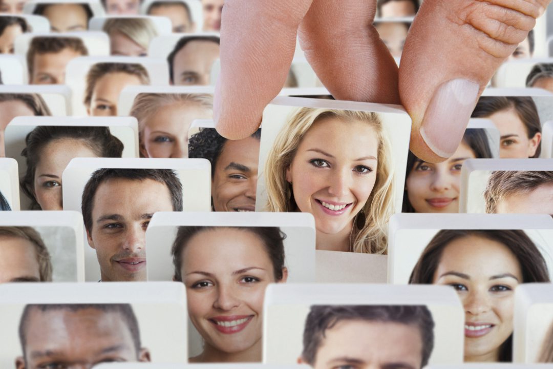 Σοκαριστικές αλήθειες σχετικά με τα sites γνωριμιών στην Ελλάδα